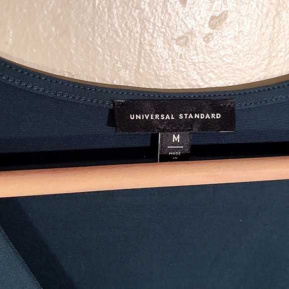 Universal Standards V-Neck Dress - Picture 3 of 6